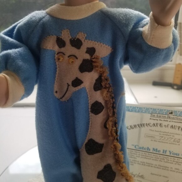 Ashton Drake Porcelain Doll Catch Me If You Can Caught in The Act Mary Tretter - Picture 4 of 10